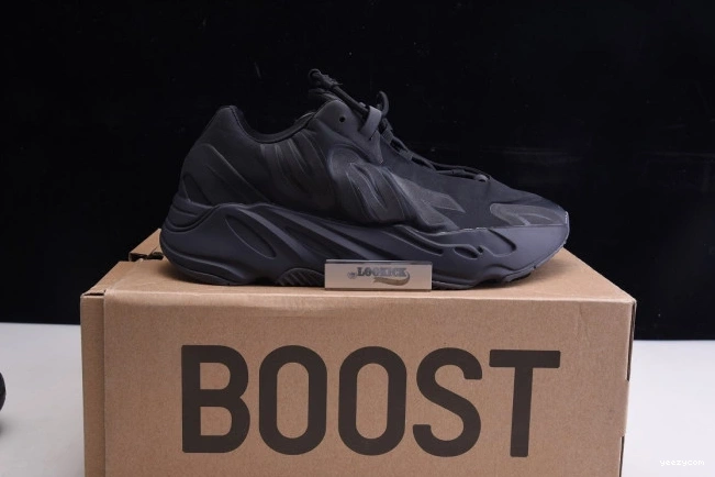 Yeezy Black Triple MNVN Boost Adidas FV4440 700 0707